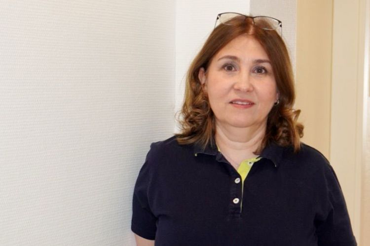 Porträtfoto von der Zahnärztin Daniela Cotrut